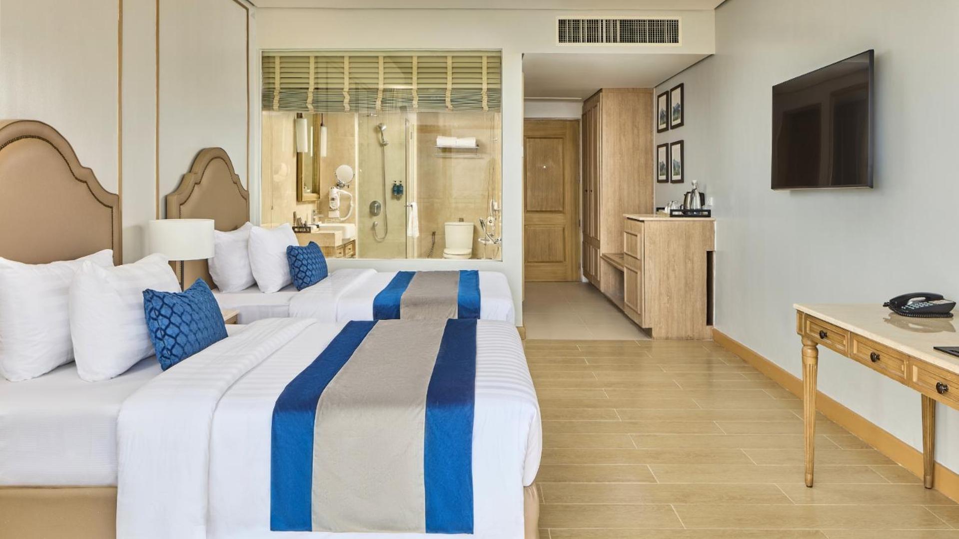 Twin Lakes Hotel Tagaytay City Екстер'єр фото