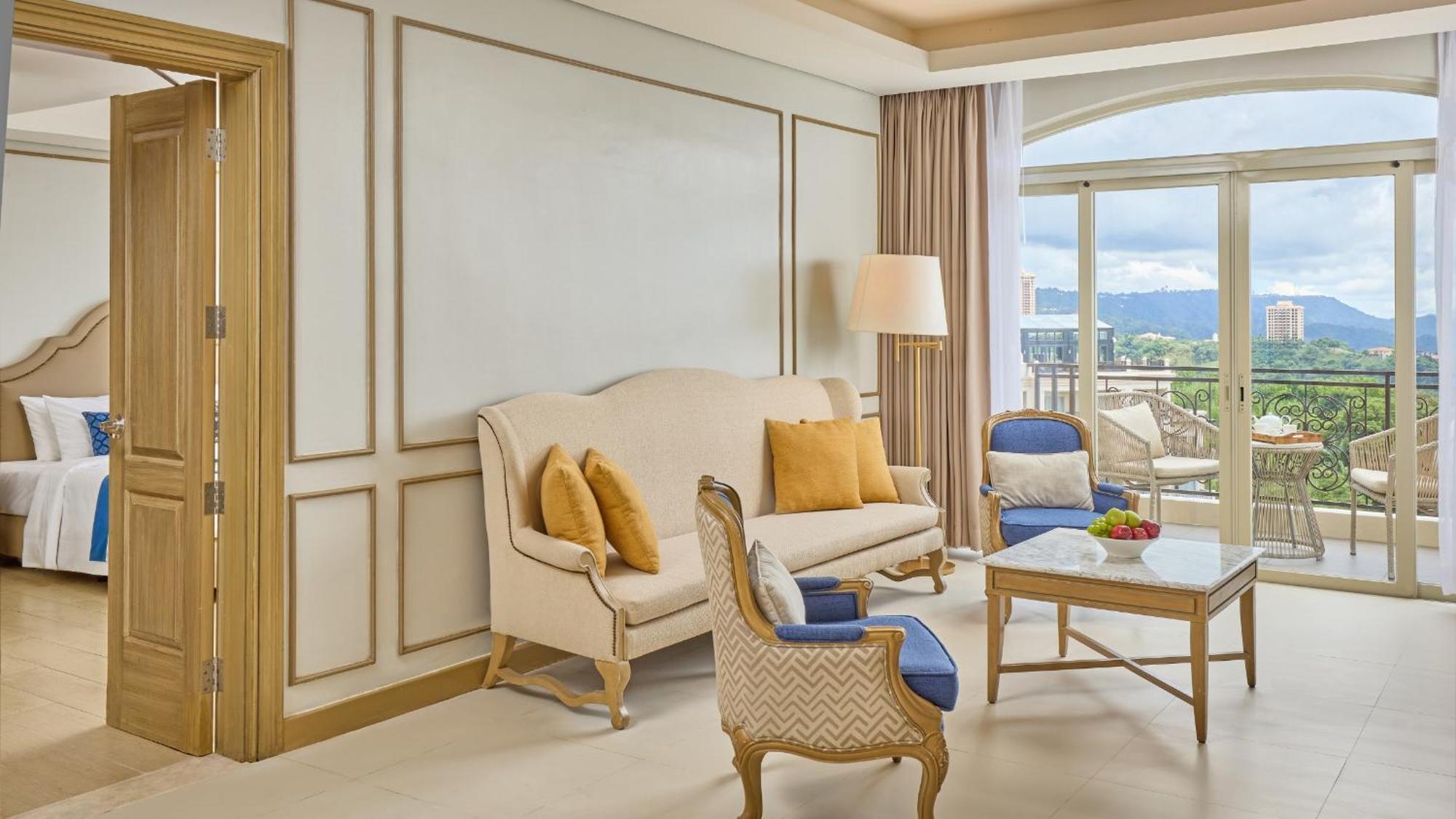 Twin Lakes Hotel Tagaytay City Екстер'єр фото