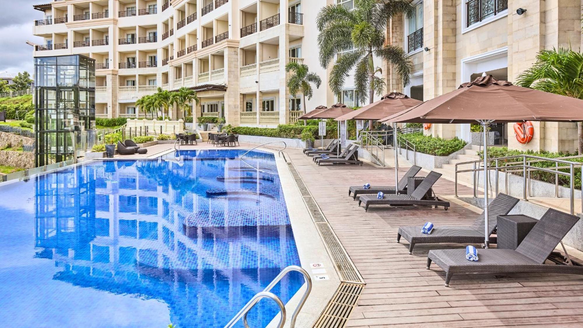 Twin Lakes Hotel Tagaytay City Екстер'єр фото