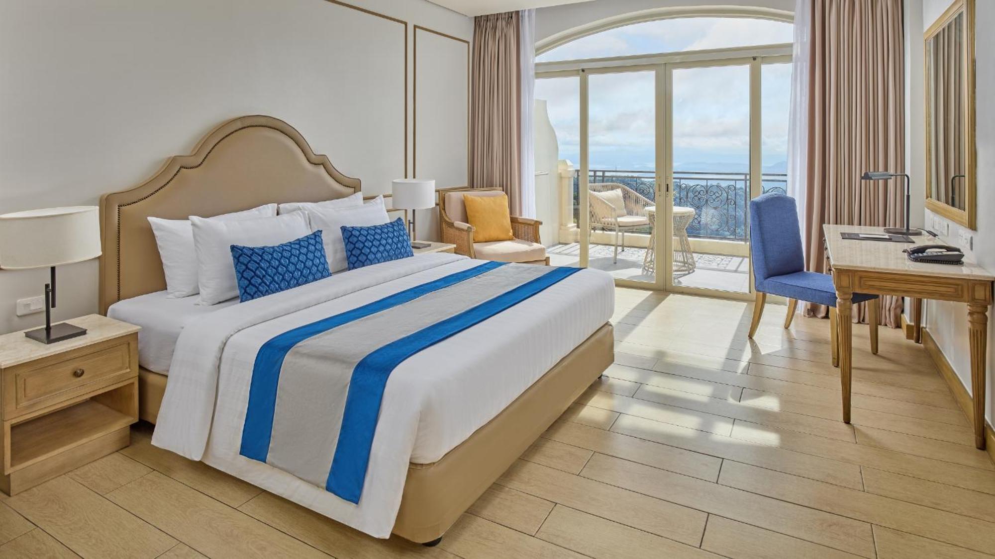 Twin Lakes Hotel Tagaytay City Екстер'єр фото