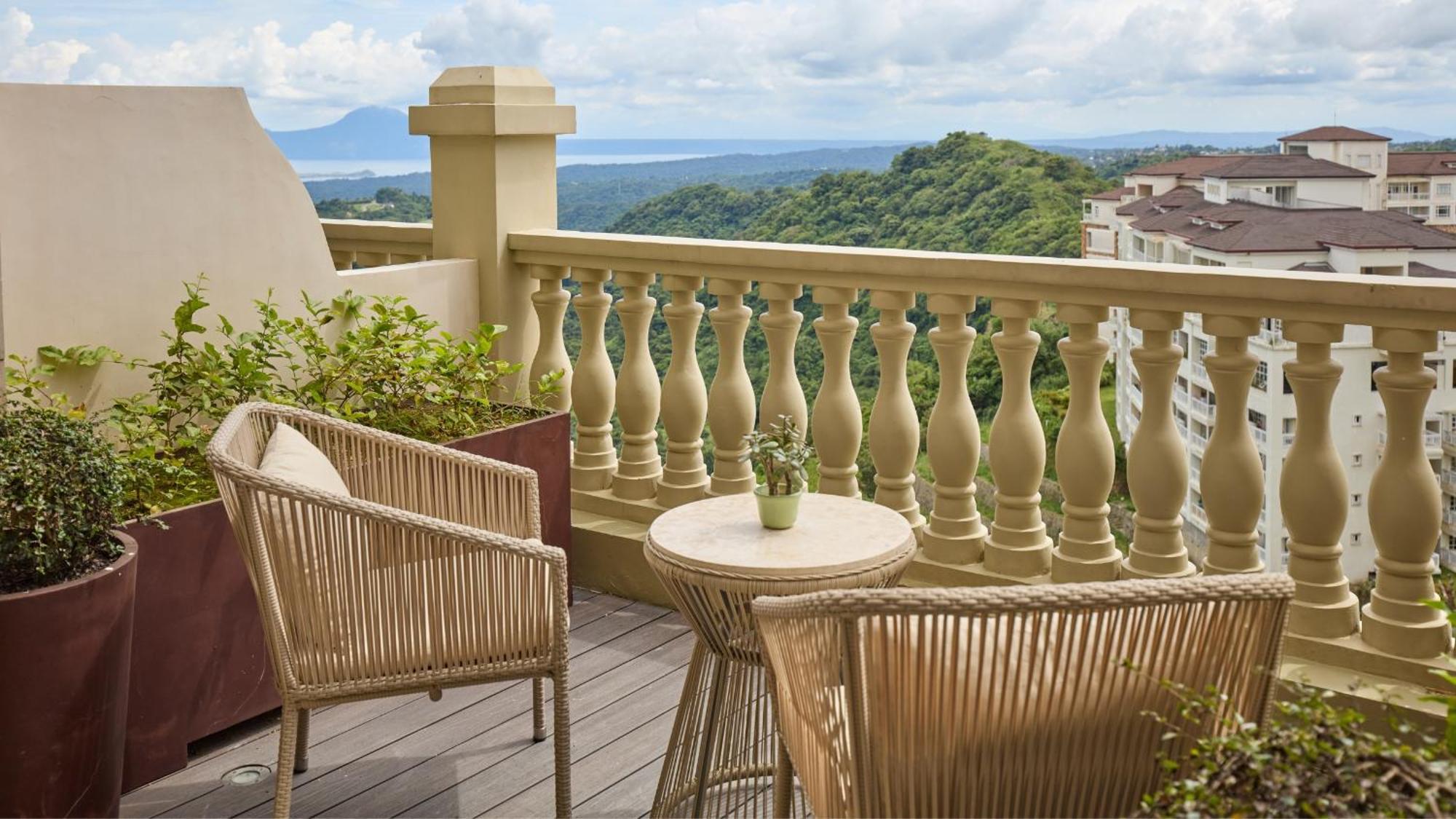 Twin Lakes Hotel Tagaytay City Екстер'єр фото